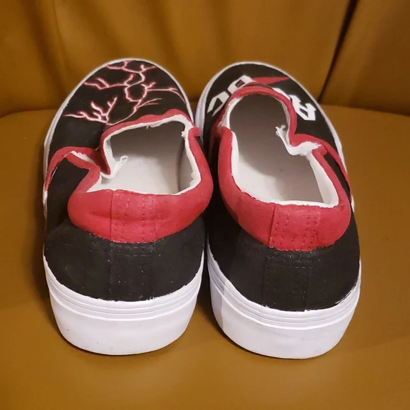 Hand painted slip on shoes - Picture 2 of 3